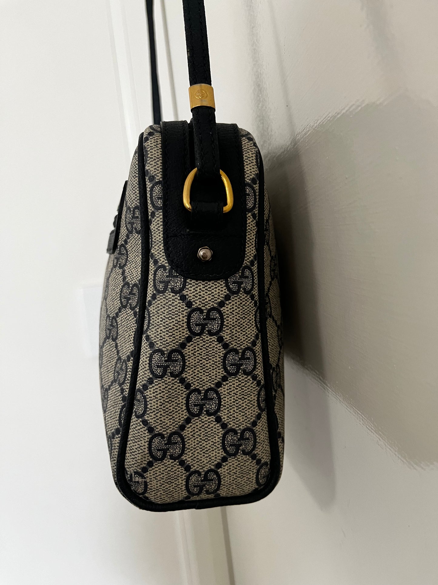 Gucci Supreme GG Web Crossbody Bag/Small