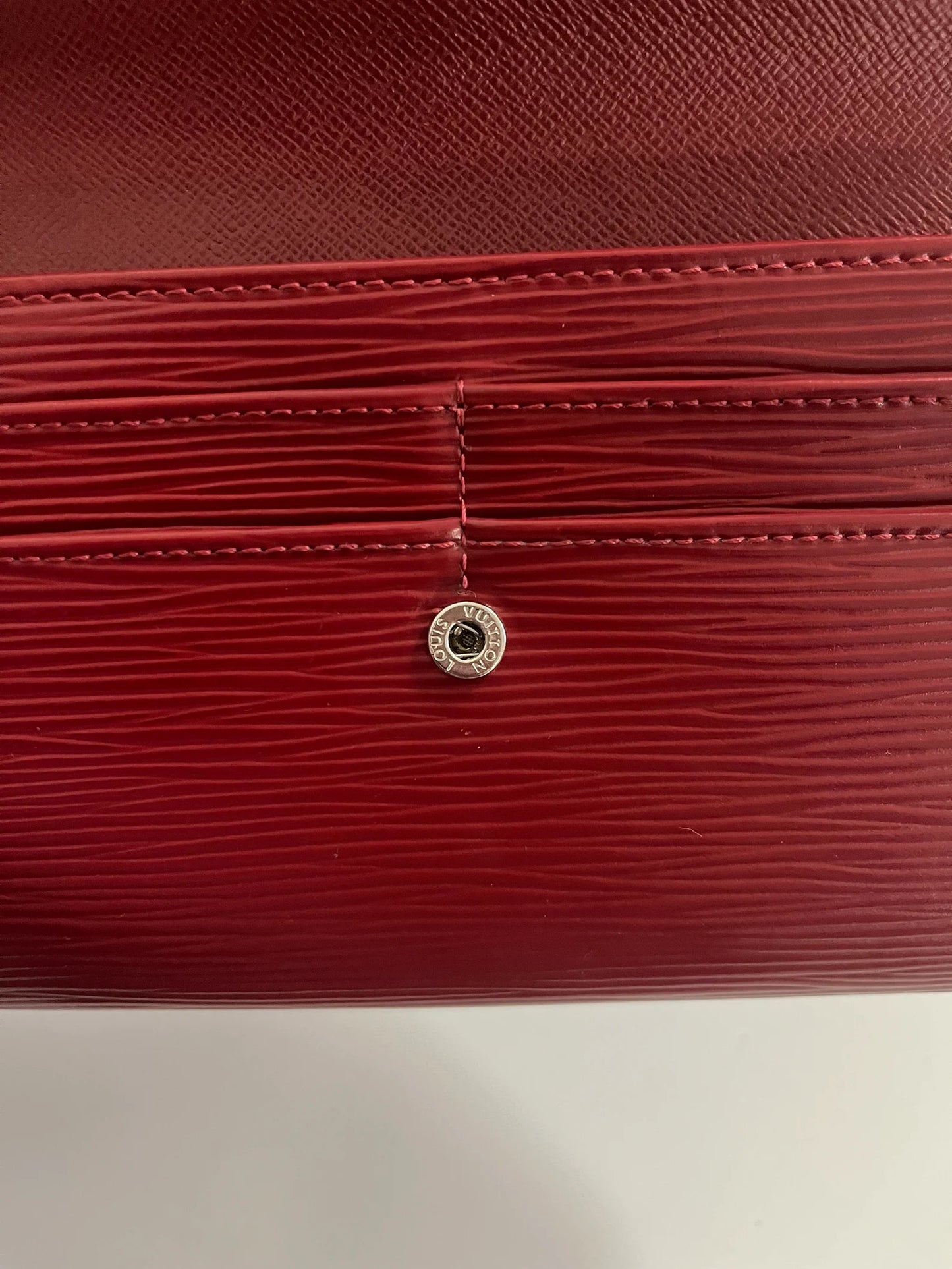 Authentic Louis Vuitton Sarah Portefeuille Long Wallet Red Epi Leather